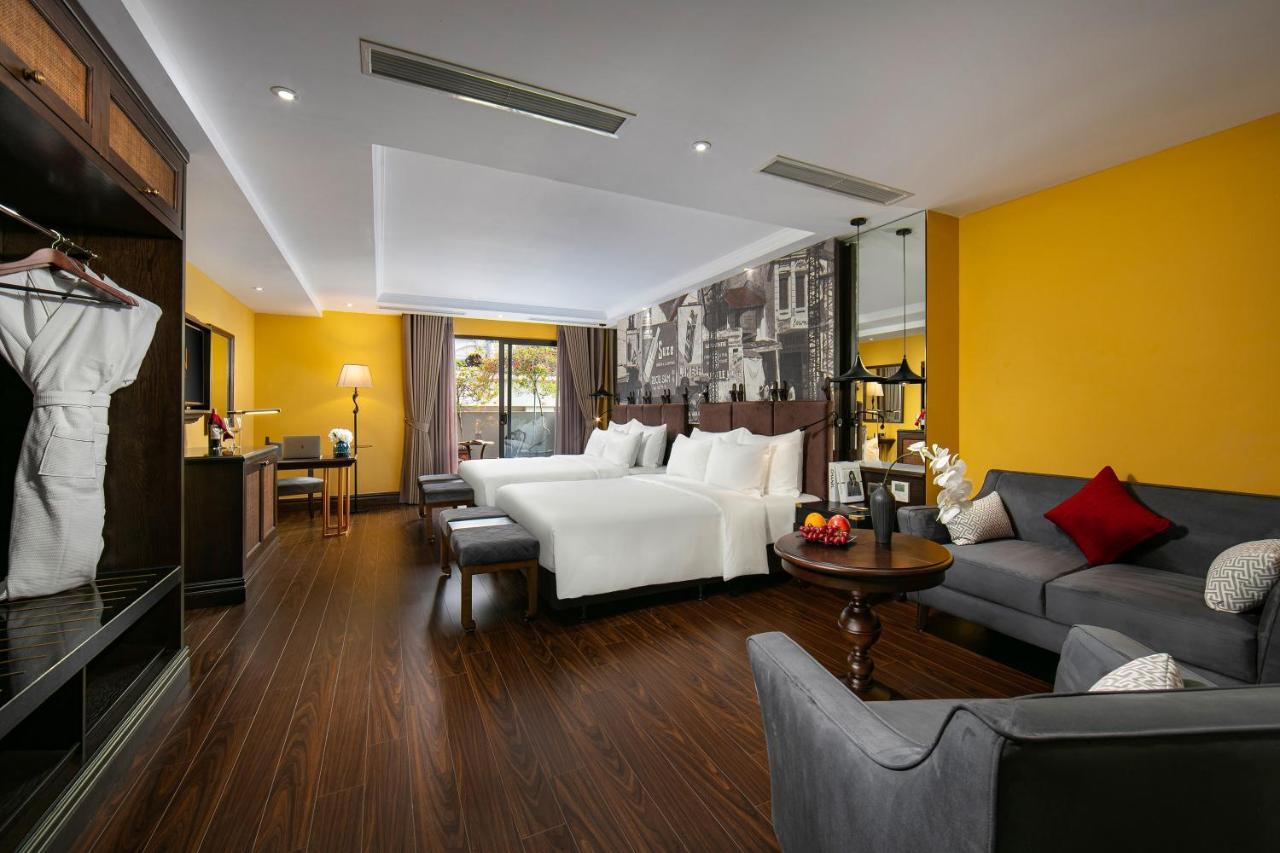 Khách sạn Lion Boutique & 4*