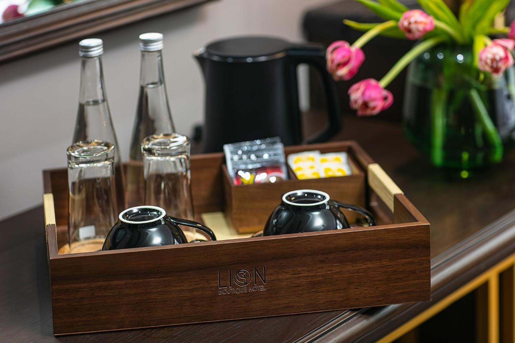 Lion Boutique & Hanoi
